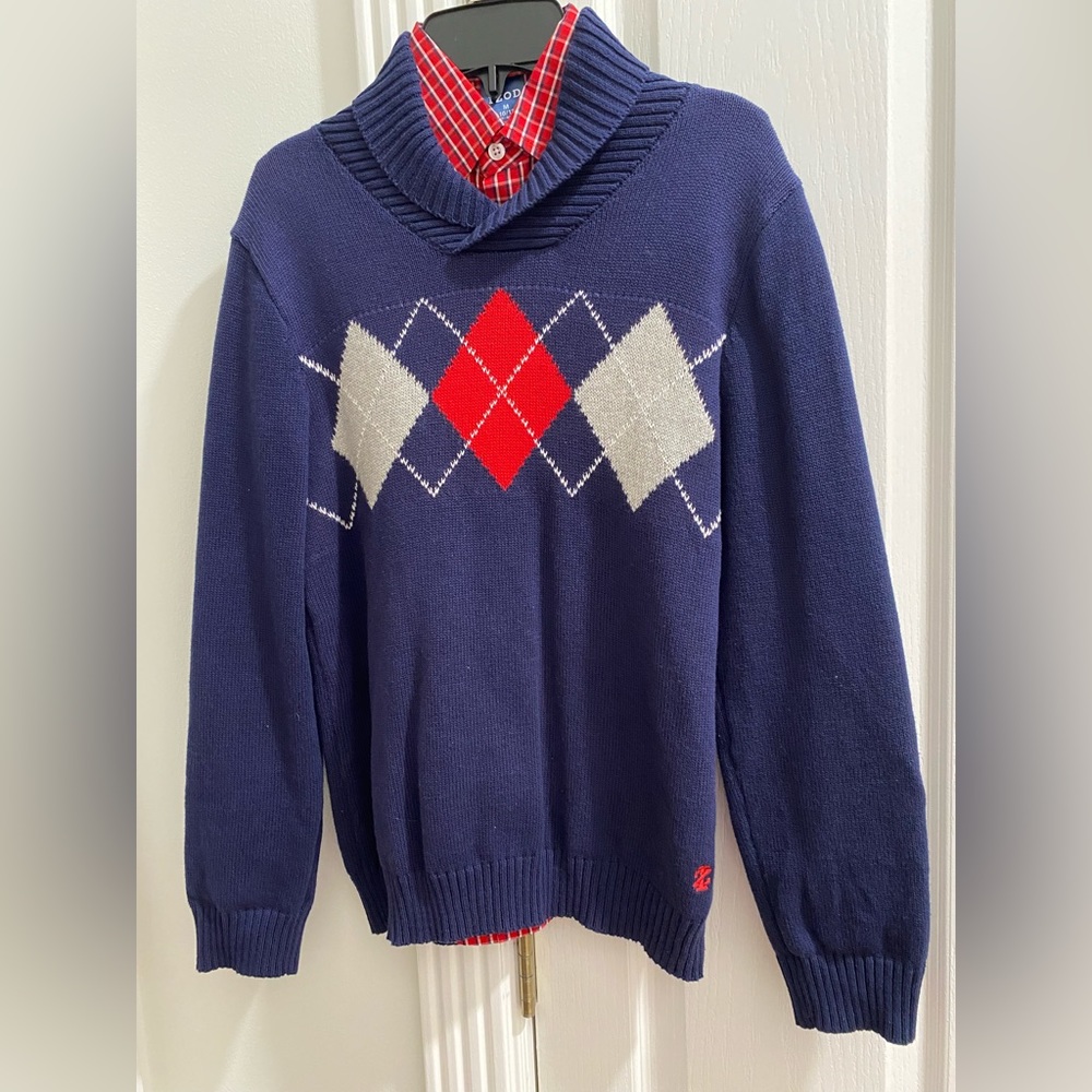Izod sweater and button down set. Boys 10/12 Husky.